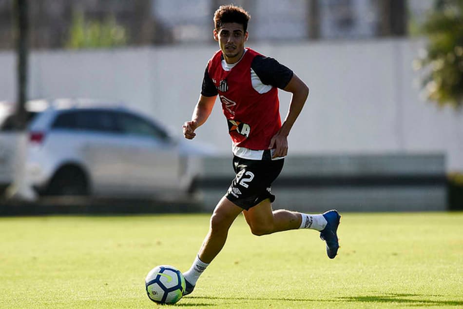 Negócio com Benfica esfria, e Cittadini reavalia acordo no Santos