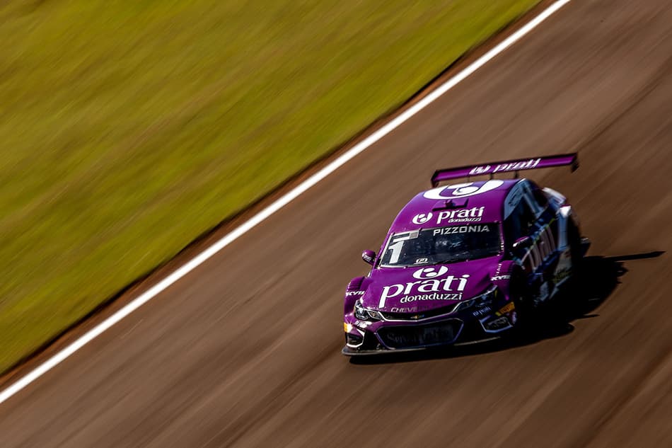 Stock Car: Equipe Prati-Donaduzzi coloca 2 carros entre os 4 mais rápidos em Cascavel
