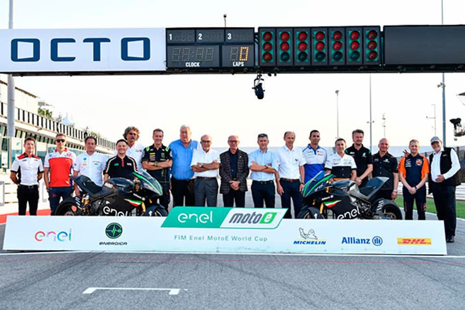 Mecânicos se preparam para a MotoE em 2019