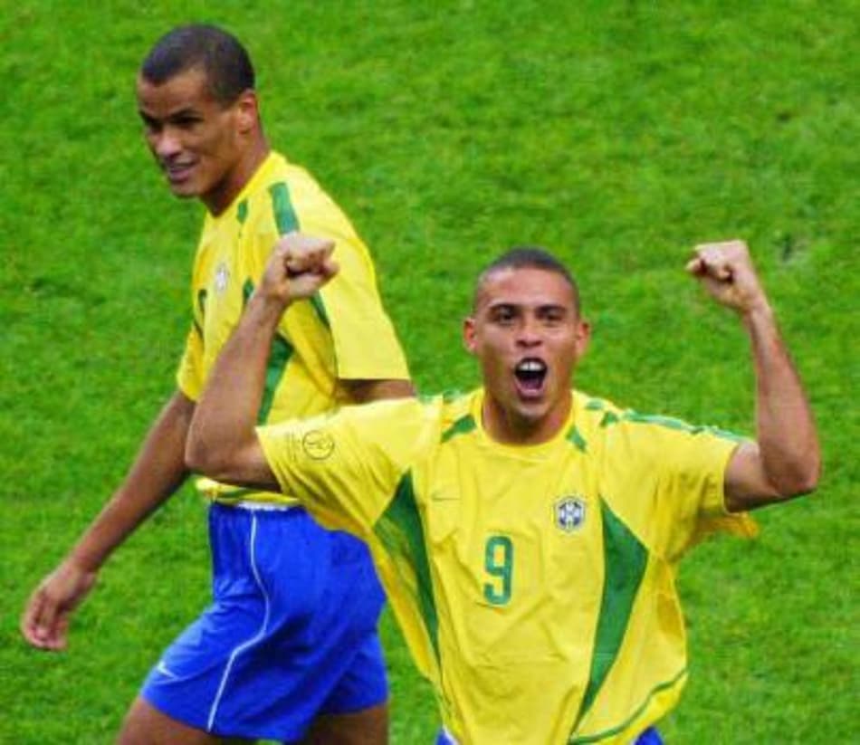 Camisa da Seleção Brasileira para 2019/20 poderá ser releitura do modelo do penta