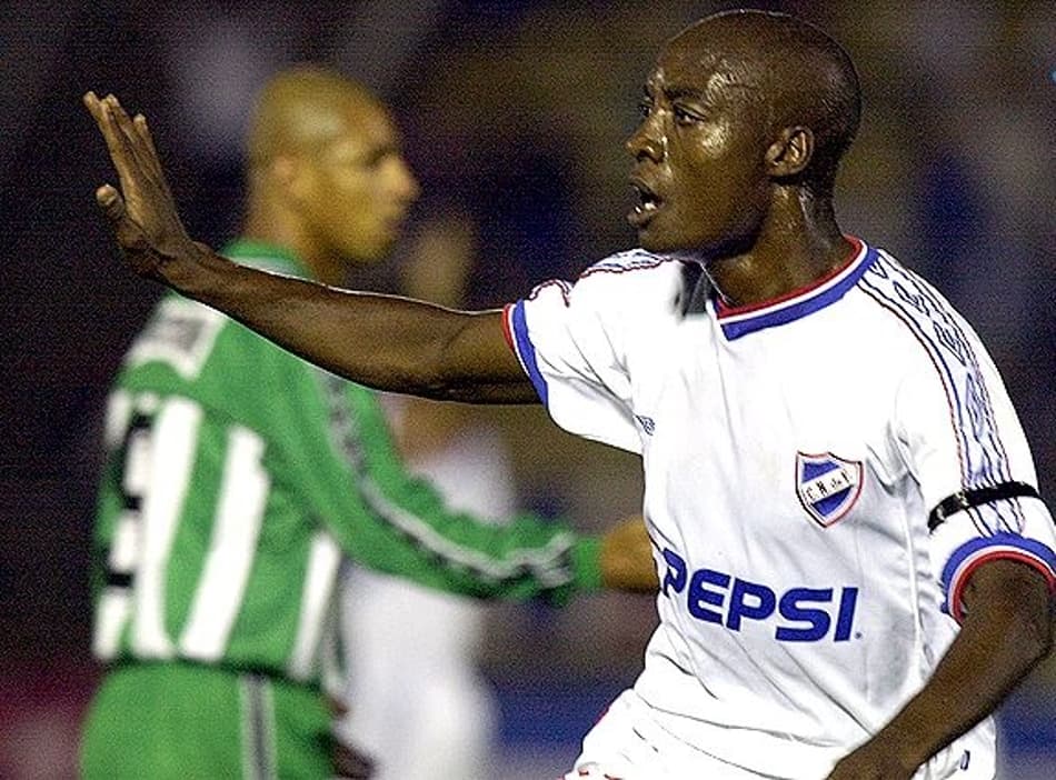 Primo de Eto'o voltará a jogar no futebol da América do Sul