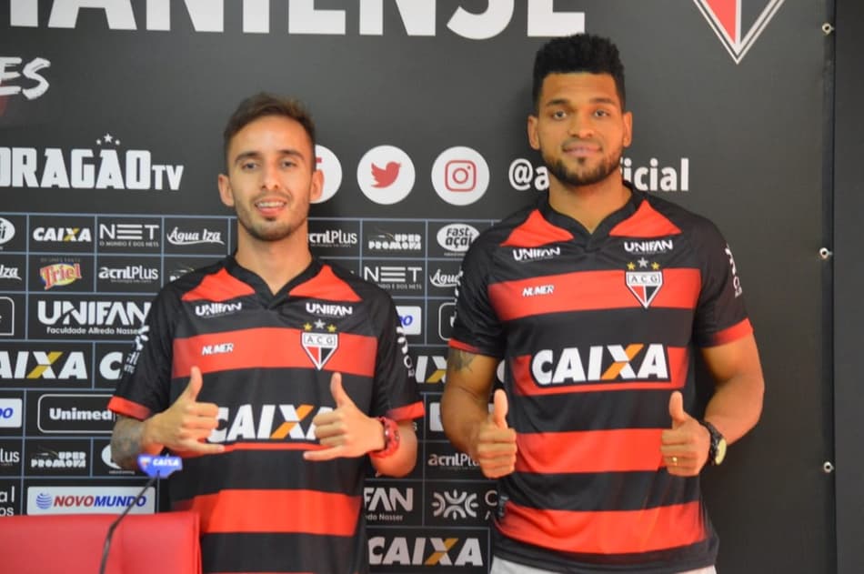 Fechou! Atlético-GO apresenta dois reforços para restante da temporada