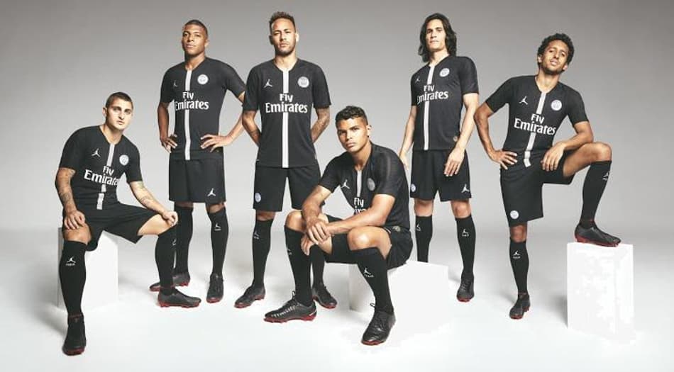 PSG apresenta uniformes exclusivos para a Liga dos Campeões; peças são da Air Jordan
