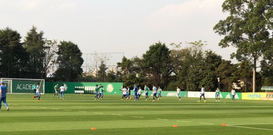 Felipão faz esboço do Palmeiras para o jogo contra o Bahia; veja escalação