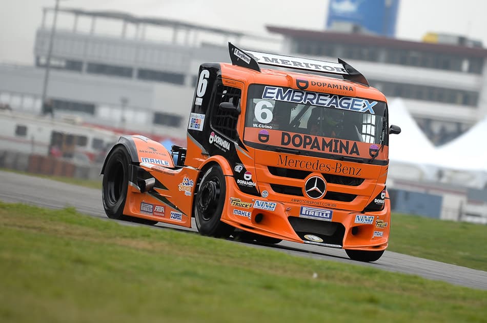 Rei do sábado, Wellington Cirino faz quarta pole no ano da Copa Truck