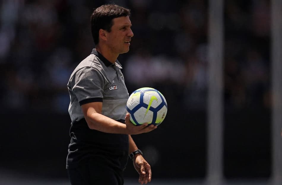 Contra a degola, em casa, mas diante do líder: empate é bom para o Botafogo? Zé Ricardo responde