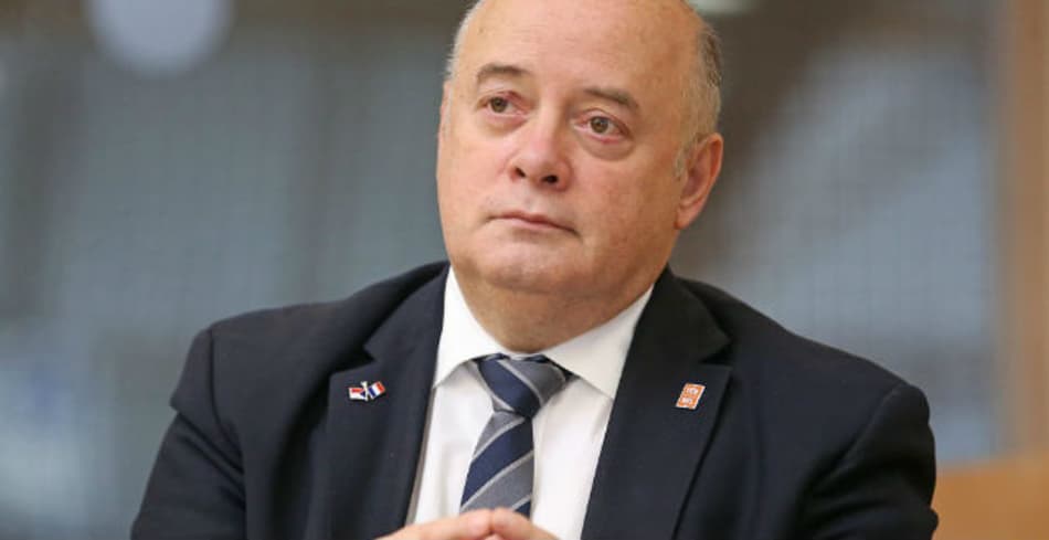 Franceses excluem presidente de Federação de vestiário na Copa Davis