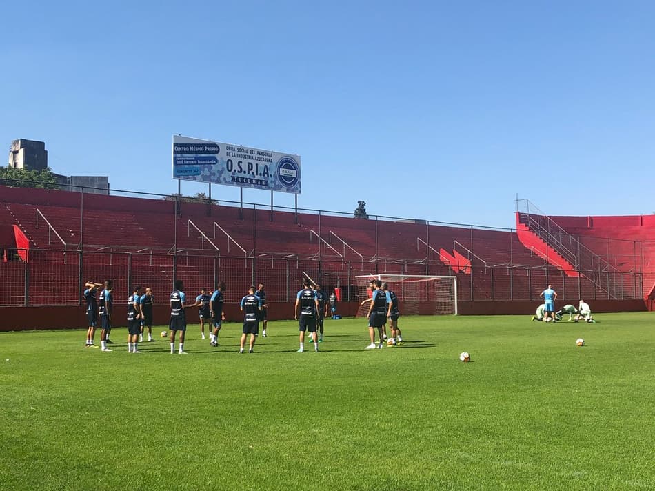 Com dúvida no ataque, Grêmio finaliza preparação para duelo contra o Tucumán