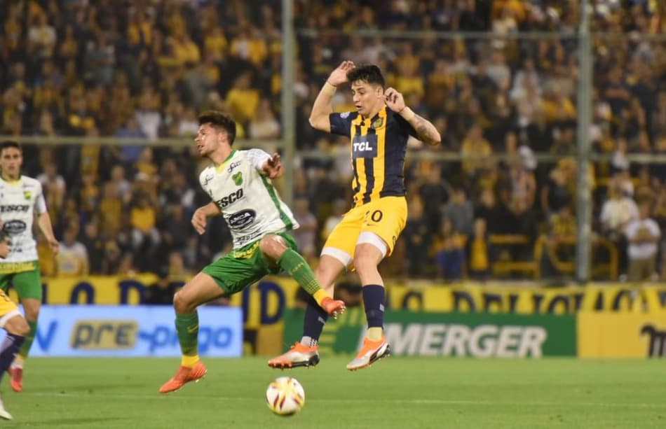 Zebra aparece e Defensa y Justicia derrota o Rosario Central