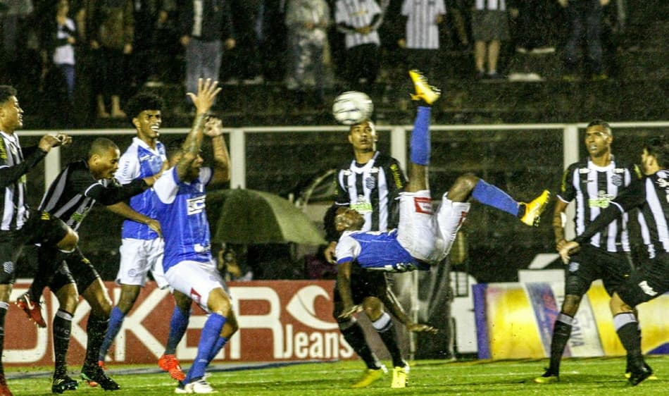 Atacante do São Bento deseja vitória contra o Boa para respirar na Série B