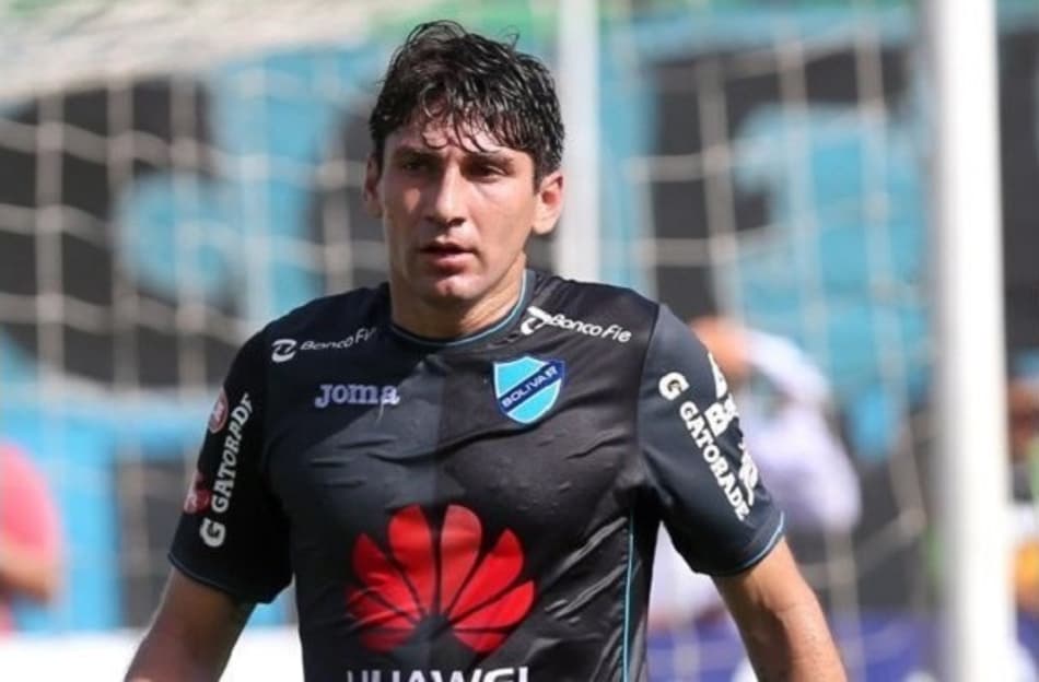 Em três temporadas, zagueiro boliviano é expulso apenas pela segunda vez