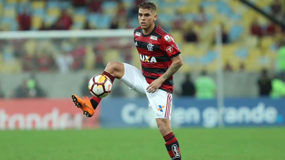Em seu último jogo no ano, Cuellar se torna o maior ladrão de bolas do Brasileirão