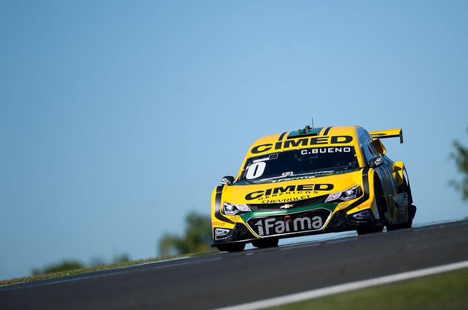 Cacá Bueno lidera último treino livre e bate recorde da Stock Car no Velo Città