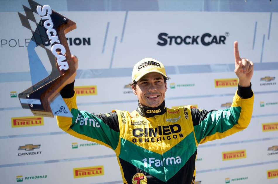 Gomes é pole position e Fraga completa dobradinha da Cimed Racing no Velo Città