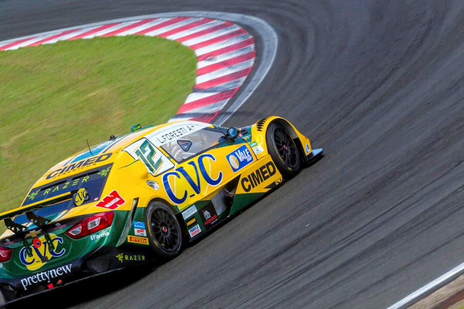 Foresti mantém regularidade e larga na P10 no Velo Città