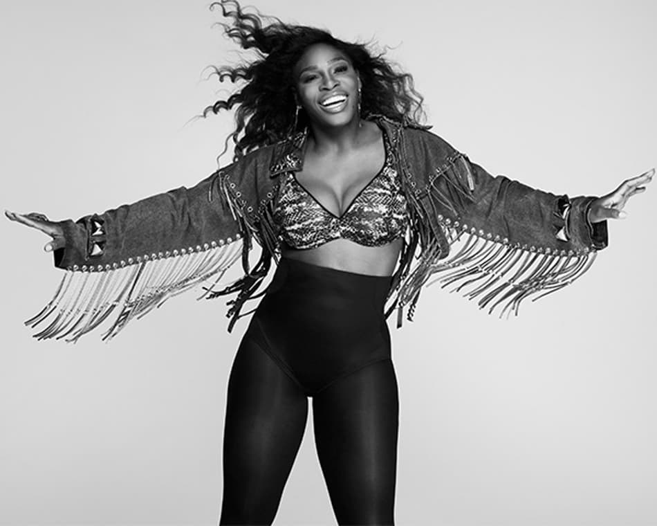 Serena canta clássico dos anos 1990 em campanha contra o câncer de mama