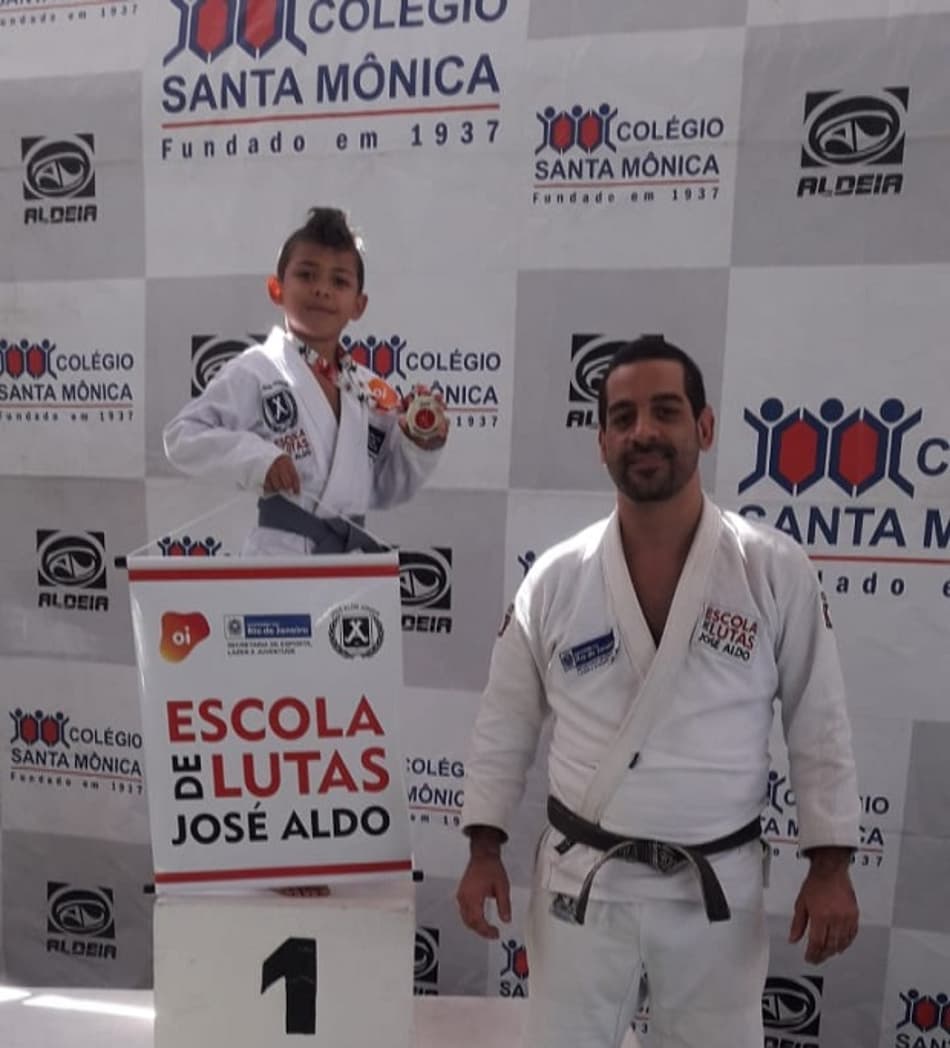 Jovens atletas da Escola de Lutas José Aldo são campeões no Rio