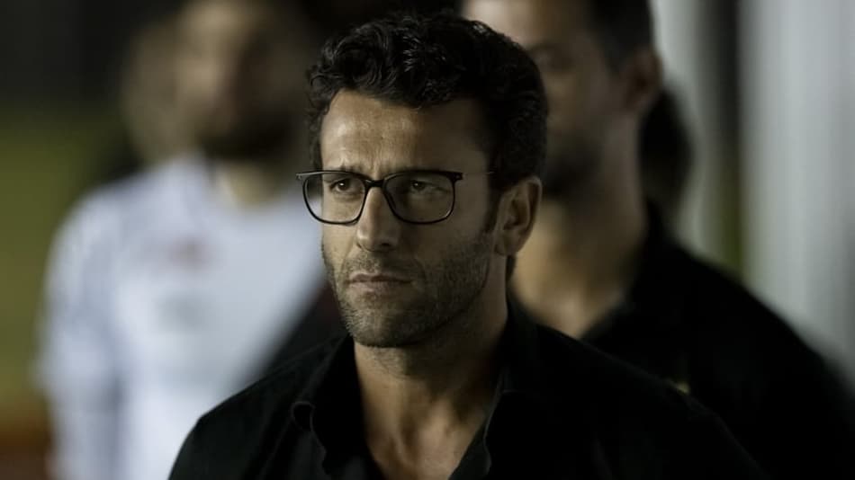Valentim cita calor da torcida e elogia Marrony: ‘Tem muita personalidade’