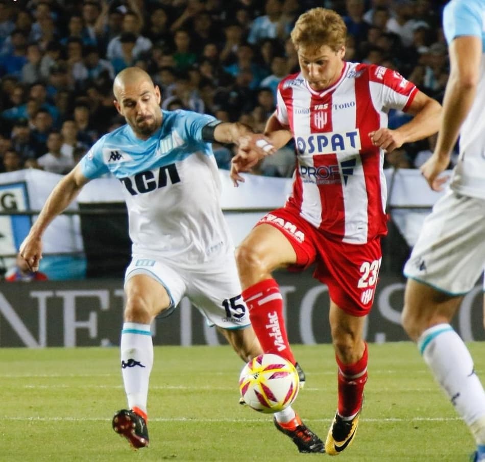 Racing vence Unión e retoma a liderança da Superliga Argentina