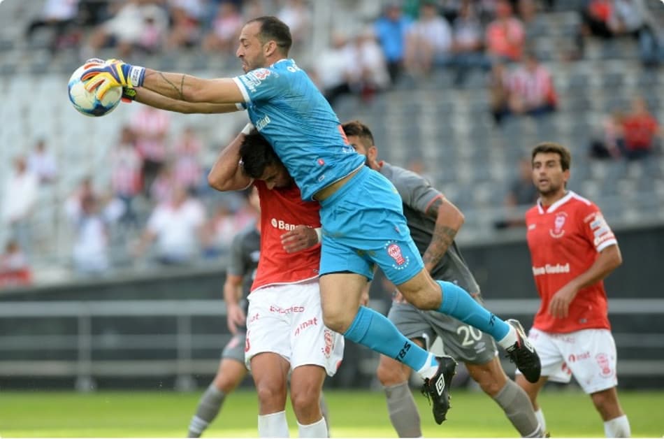 Boca Juniors negocia a contratação de um novo goleiro