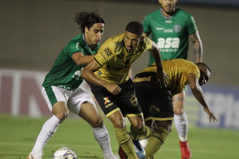 Em jogo com apagão, Vila e Guarani empatam e não entram no G4