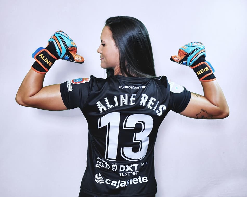 Aline Reis fala sobre boa vitória na Espanha e sexto prêmio de Marta
