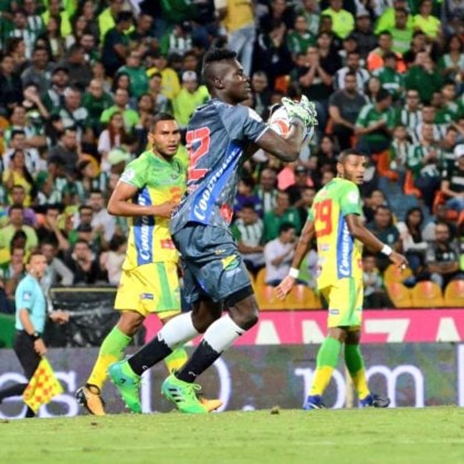 Jovem goleiro colombiano desperta interesse do Boca Juniors