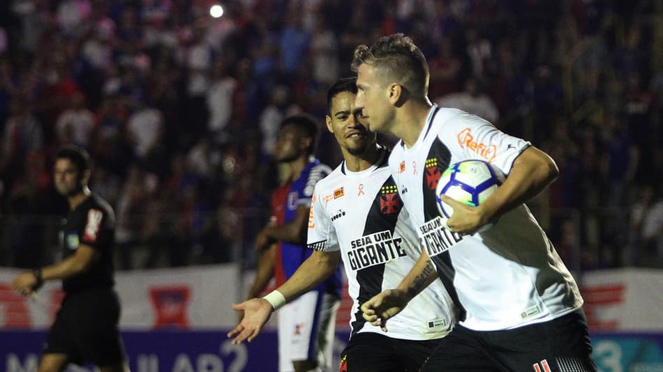 Blog do Garone: Maxi López sobe uma posição no Troféu Ademir Menezes
