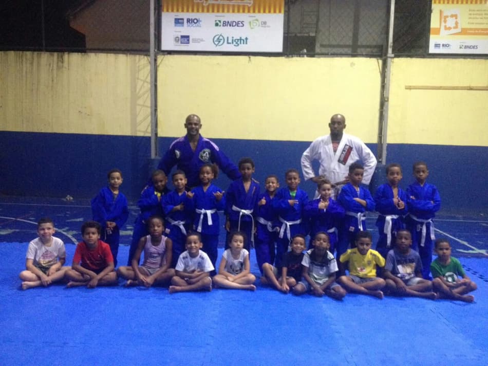 Forjado na arte suave, professor aplica essência do esporte no Borel