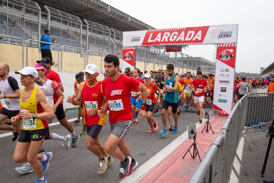 Ayrton Senna Racing Day movimenta Interlagos com Maratona de Revezamento e exposição