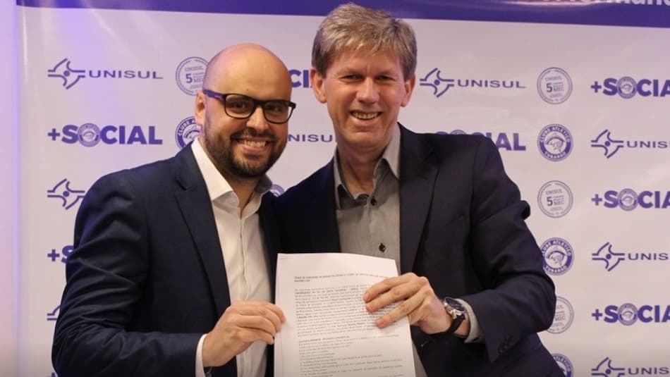 Tubarão firma acordo com faculdade para concessão de bolsas de estudo