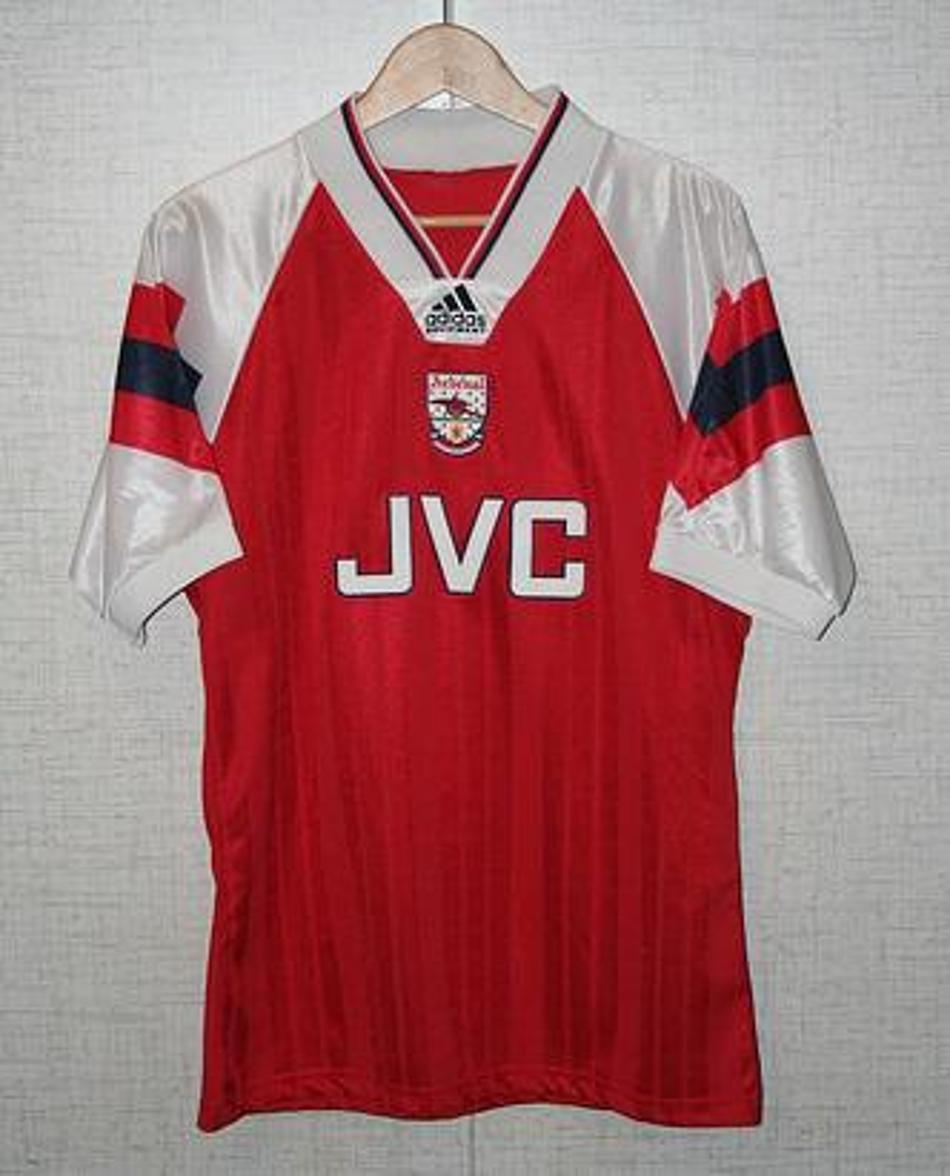 Arsenal anuncia acordo com a Adidas a partir da temporada 2019/2020