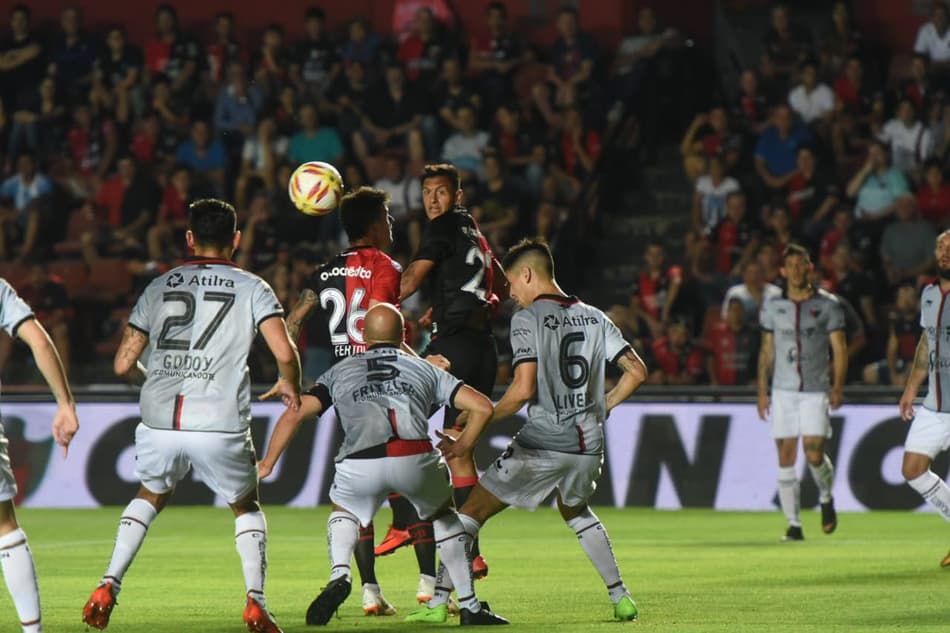 Superliga Argentina: Colón vence e afunda Newell’s Old Boys na tabela
