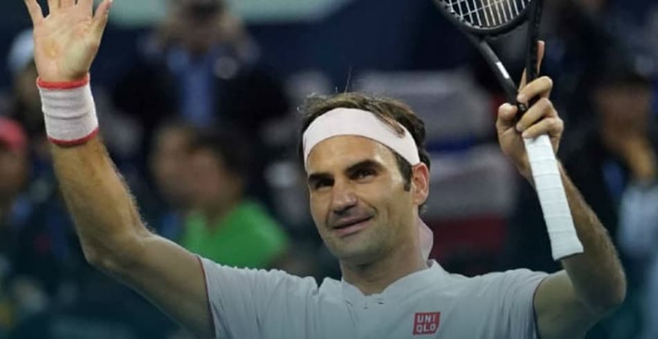 Federer vai à semi contra Coric em Xangai