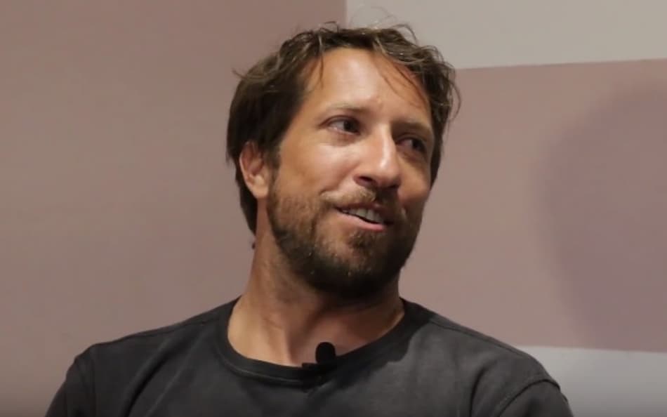 VÍDEO: ‘Rei da Pororoca’, Serginho Laus fala de pioneirismo, recordes e futuro do surfe de maré