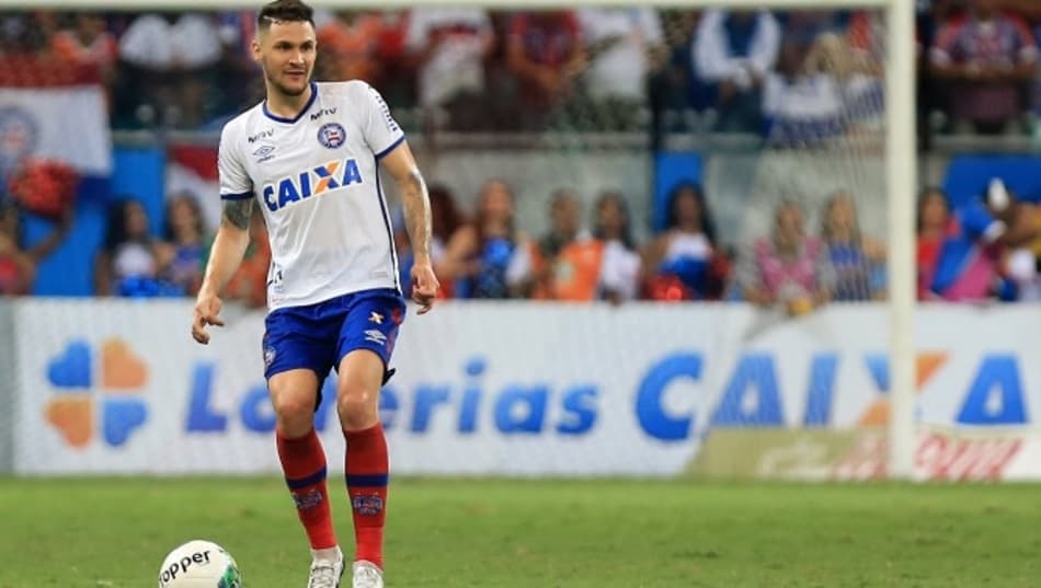 Zagueiro do Bahia encaminha acordo com o Ceará