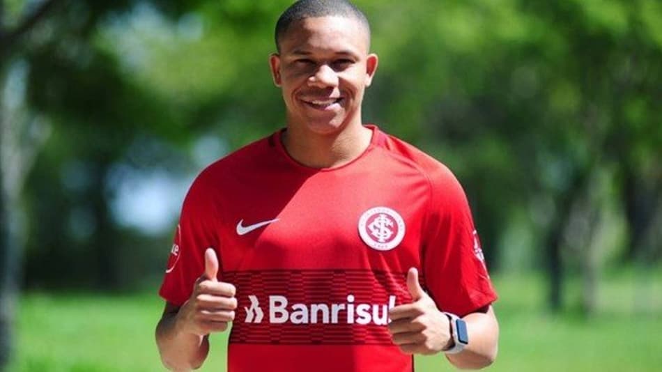 Diante do Athletico-PR, Wellington Silva chegou a marca expressiva pelo Internacional