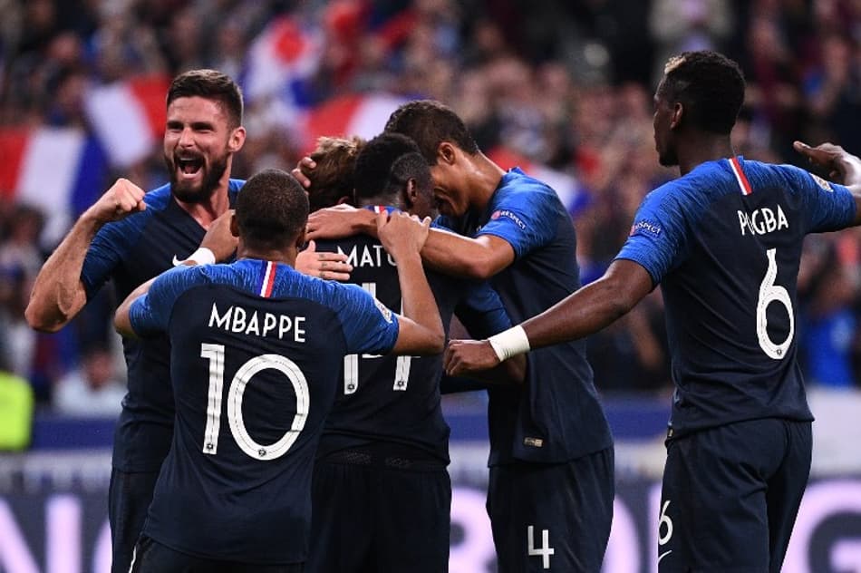 Após as datas Fifa de outubro, restam apenas duas rodadas para o fim da fase de grupos da Liga das Nações. No Grupo A, a França venceu a Alemanha por 2 a 1 e joga por empate contra a Holanda no dia 11 de novembro, fora de casa, para garantir vaga nas semifinais 