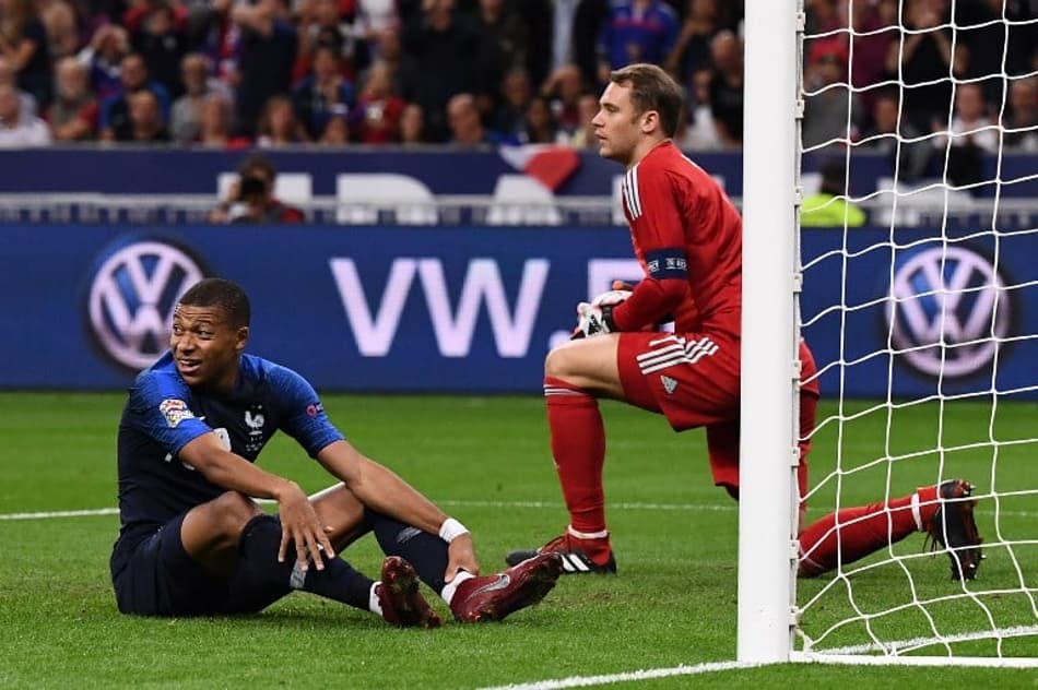 Lloris sai em defesa de Neuer após críticas: ‘Ele é o melhor do mundo’