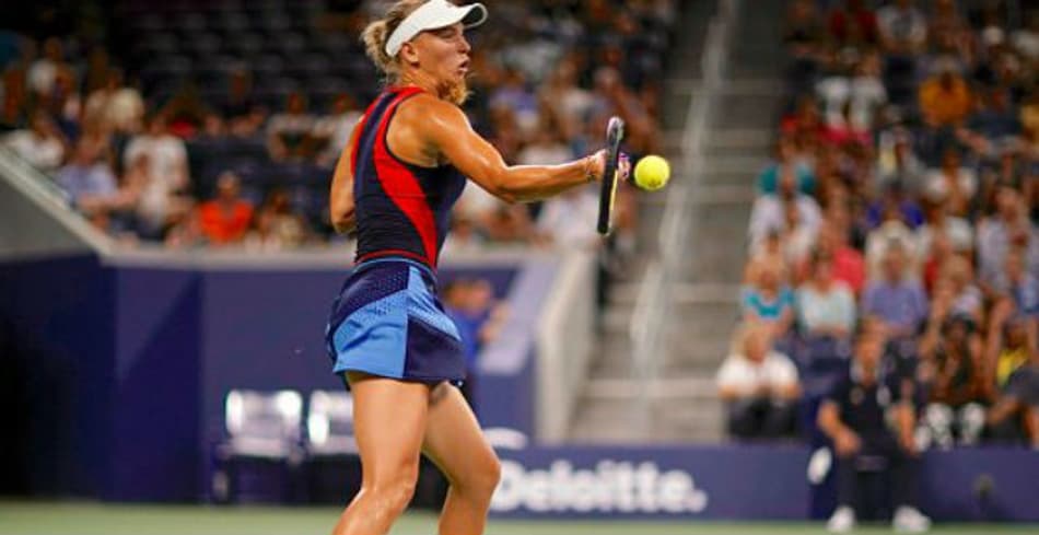 Wozniacki e Kerber lideram grupos do WTA Finals
