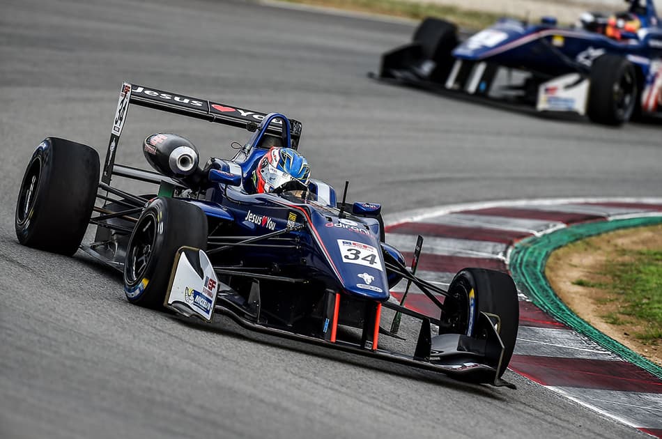 Em Barcelona, Matheus Iorio consegue mais um top 5 na temporada da Euroformula F3 Open