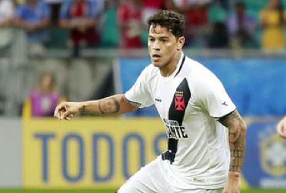 Giovanni retorna de suspensão e abre leque de opcões a Valentim no Vasco
