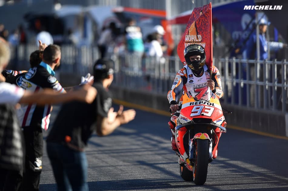 GP do Japão: Marquez vence após queda de Dovizioso e é pentacampeão da MotoGP em Motegi