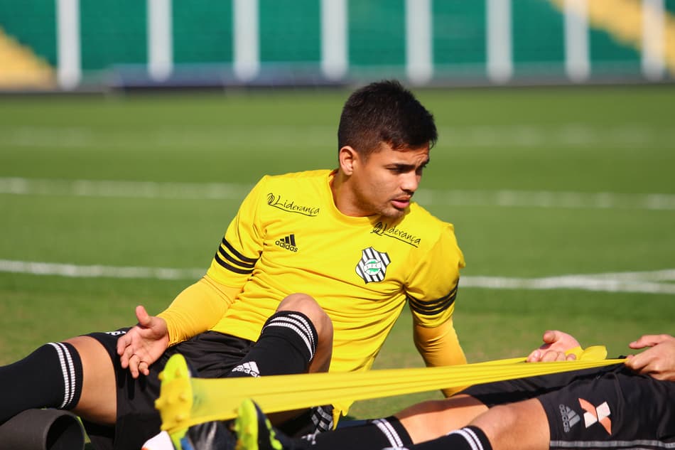 Renan Mota vê clima de 'decisão' em clássico do Figueirense na Série B