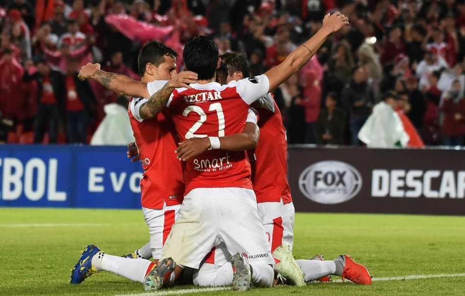 Independiente Santa Fe pressiona, mas fica no empate com o Deportivo Cali