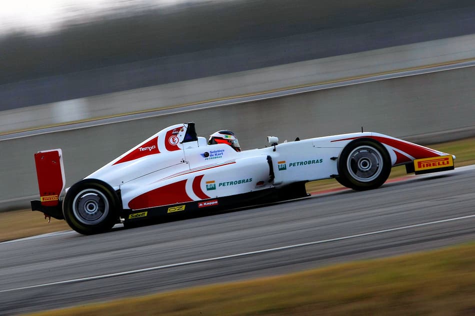 Campeão e vice da Seletiva de Kart Petrobras 2018 farão teste de Fórmula 4 com a equipe Carlin