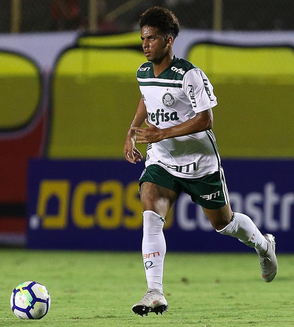 Vitinho cita apoio de Felipão e chance de título sub-20: ‘É entrar na história’