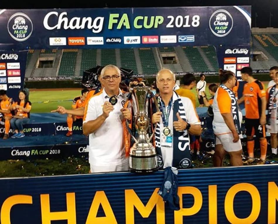 Com três gols de Bill, Chiangrai bate o Buriram e leva FA Cup na Tailândia
