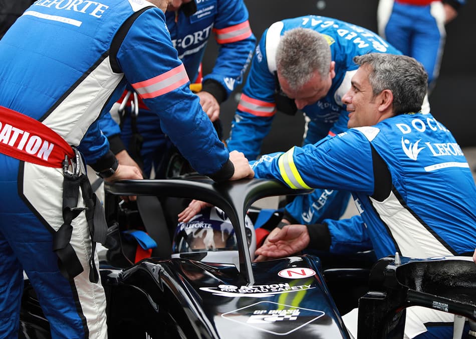 GP Brasil de F1: Simulado Geral testa resgate de piloto