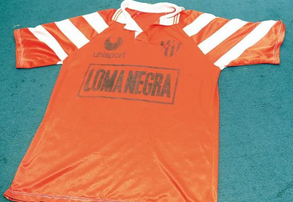 História curiosa: Há 25 anos, Atlético Tucumán jogou de laranja e o ‘bicho pegou’